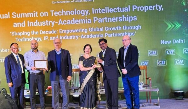 Equinox Veeresh, Masrulla receiving CII Award_Dec-2024a